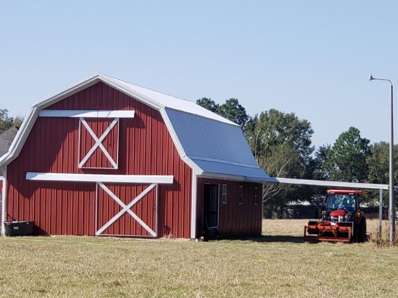 Red gambrel barn